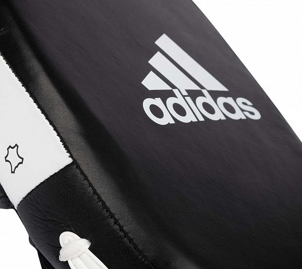 Лапы Speed 550 Micro Air Focus Mitt черно-белые Adidas adiSP550FM