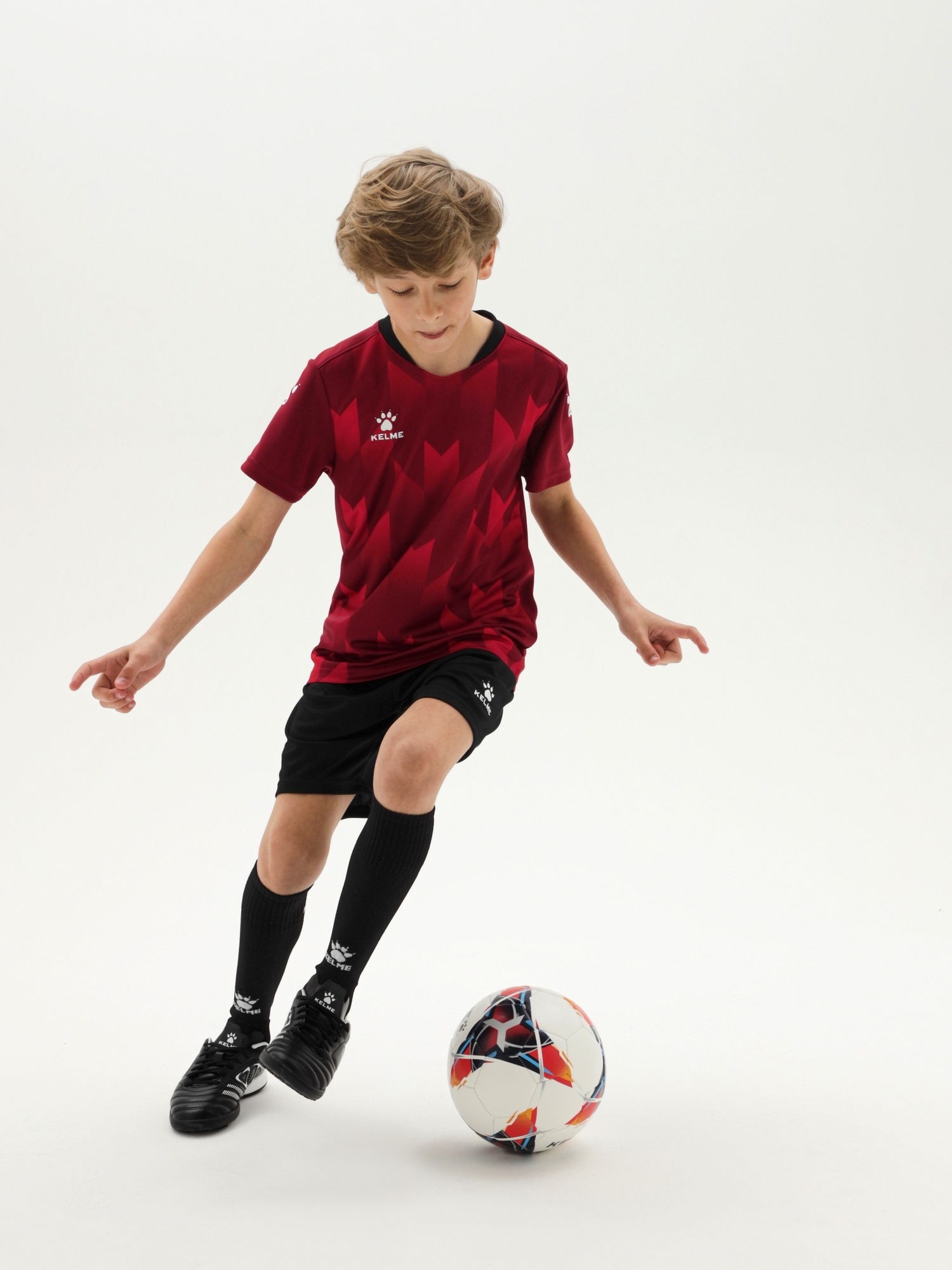 Детская футбольная форма Kelme Short-Sleeved Football Suit 8251ZB3003-603 Burgundy\Black