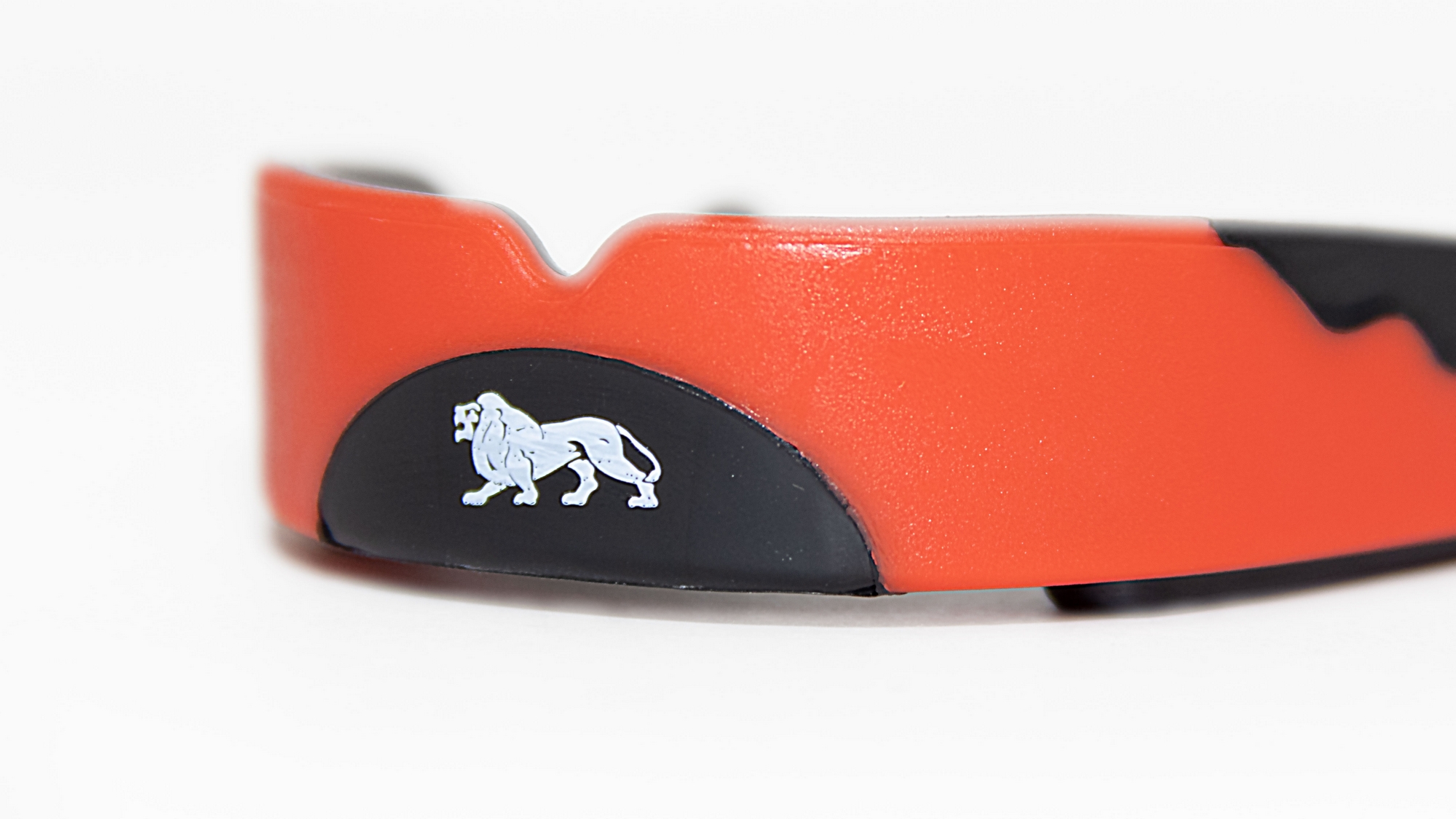 Капа 1-челюстная Lonsdale Lion Guard 160069 BK/RD черный\красный