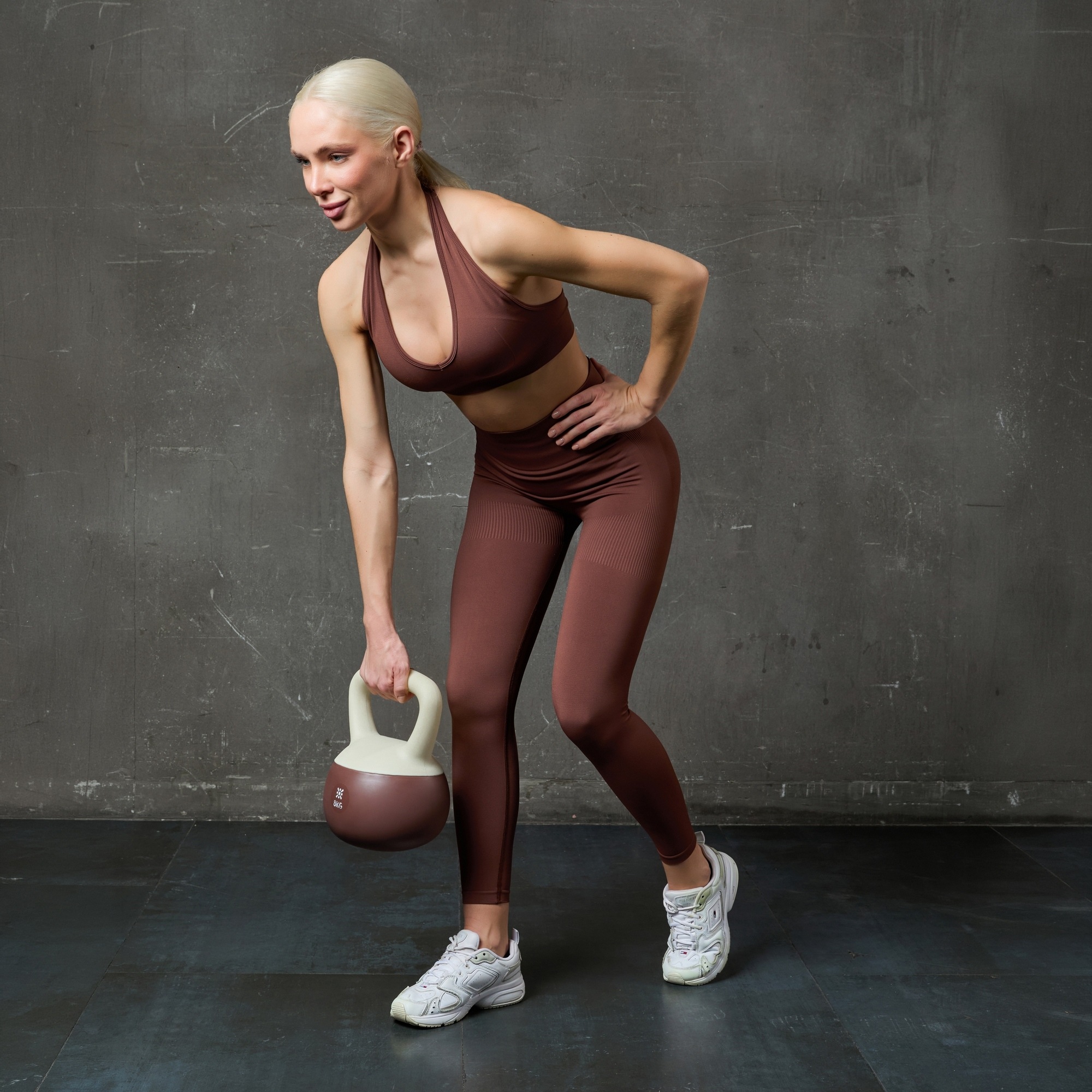 Мягкая гиря 4 кг Live Pro Soft Kettlebell LB7012-04KG бело-коричневый