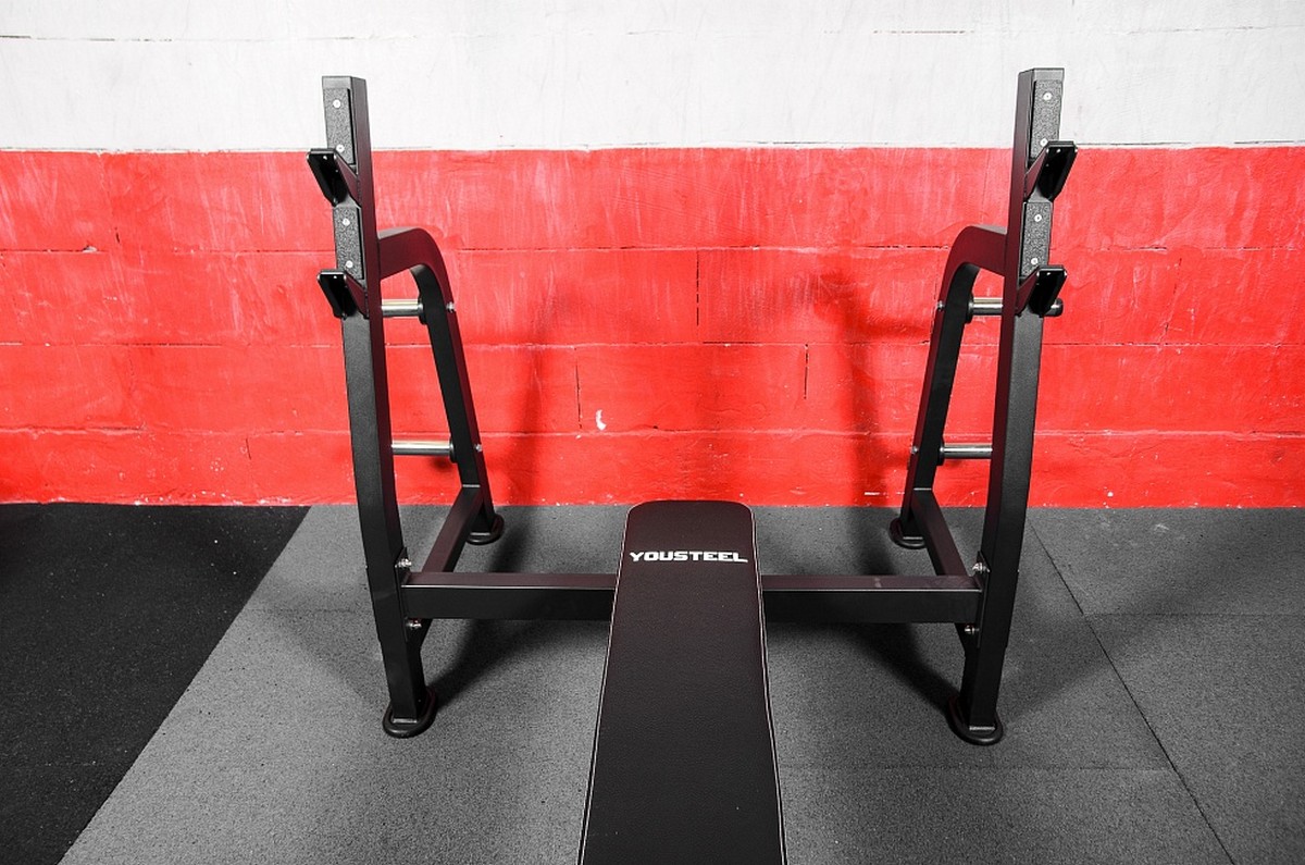 Олимпийская горизонтальная скамья для жима YouSteel F-302 | Premium Fitness