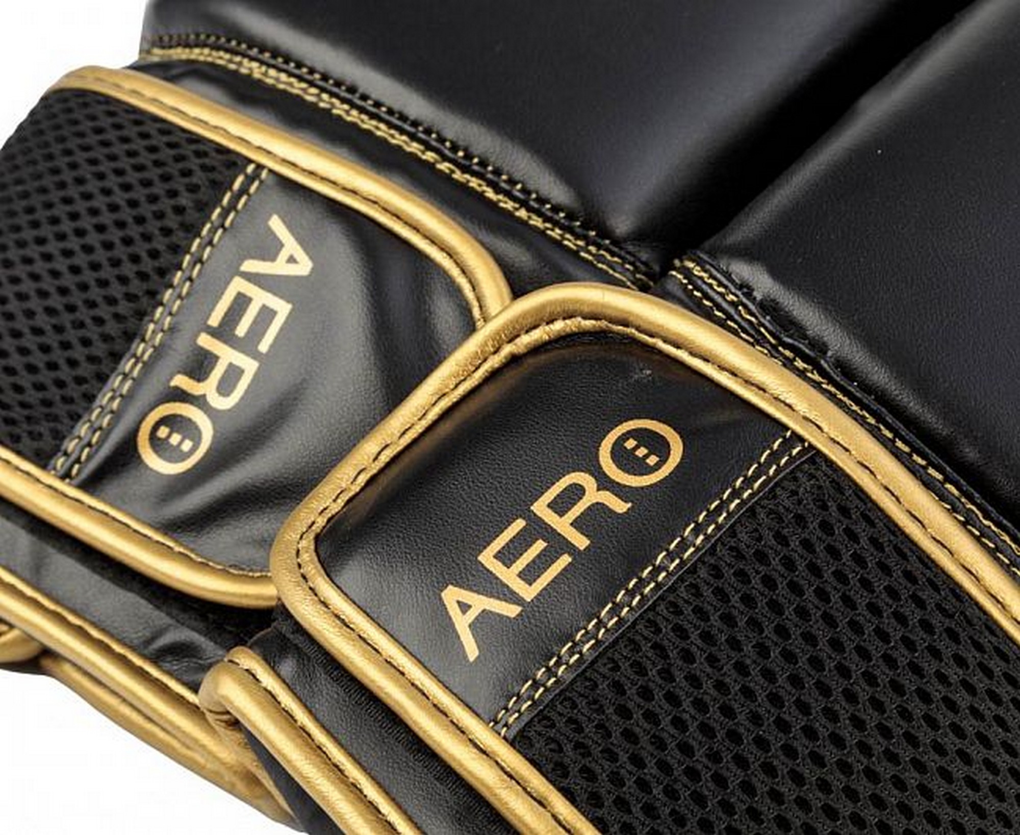 Перчатки боксерские Clinch Aero 2.0 C136 черно-золотой