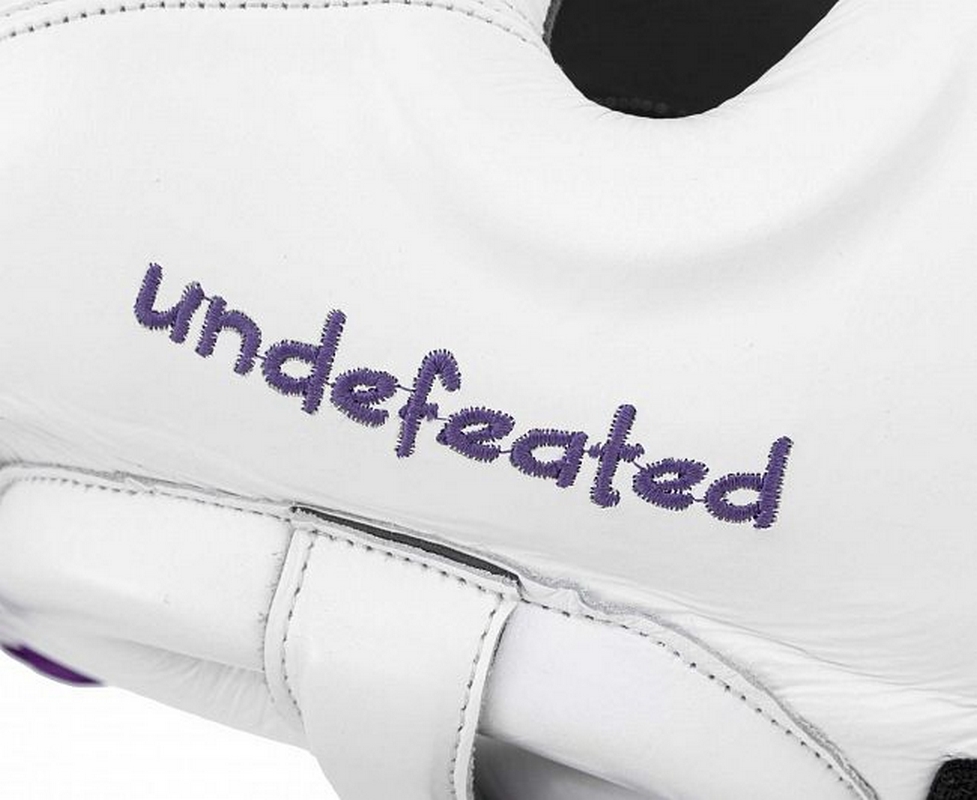Шлем боксерский с бампером Clinch Undefeated C160 белый