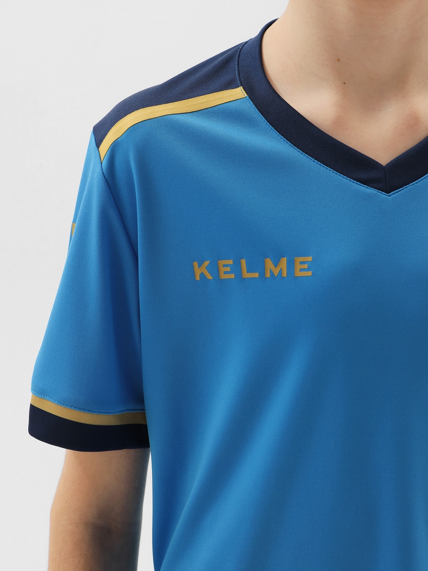 Детская футбольная форма Kelme Football Suit 8351ZB3158-996 Light Blue\Dark Blue