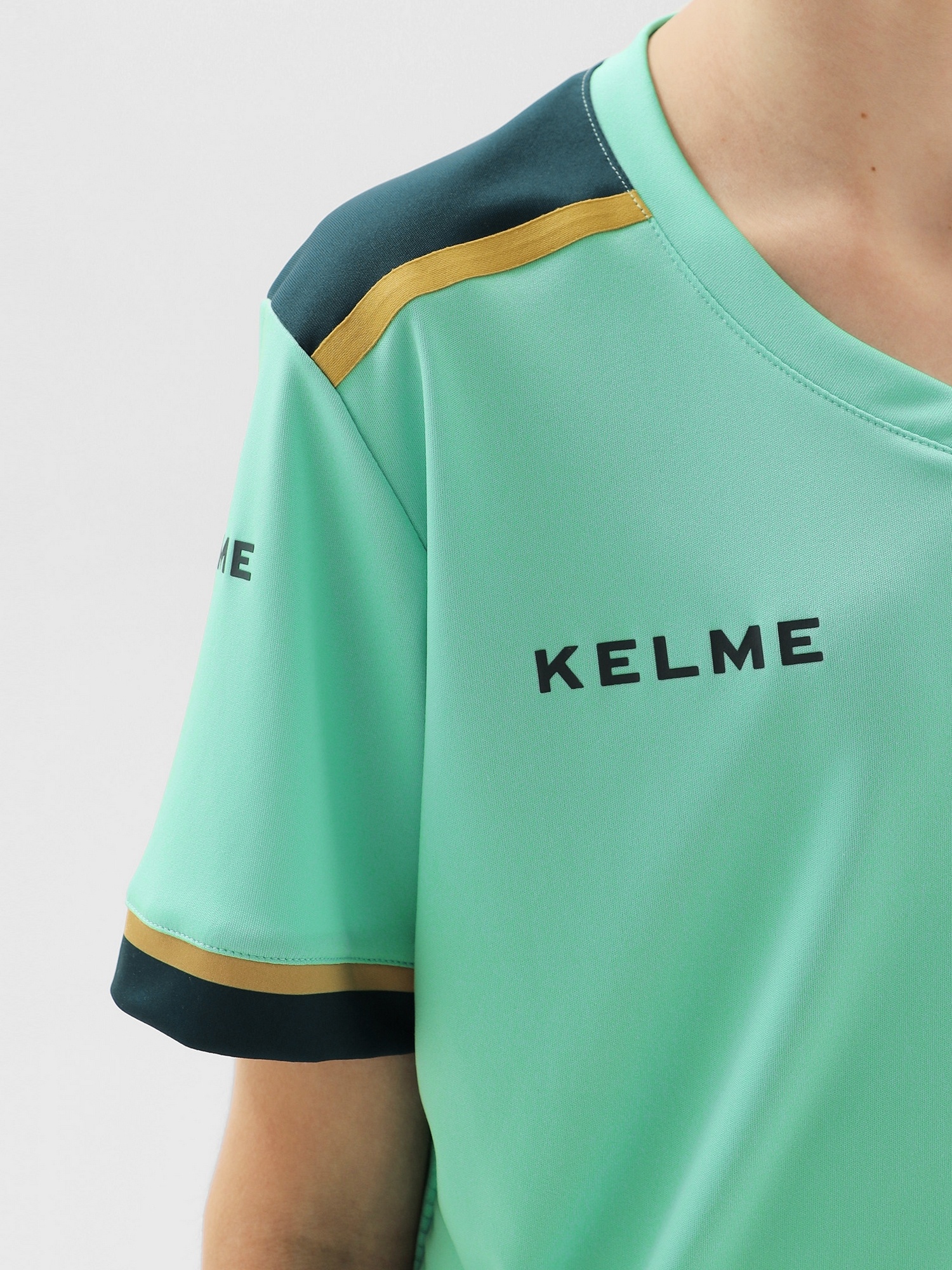 Детская футбольная форма Kelme Football Suit 8351ZB3158-328 Teal\Blue-green
