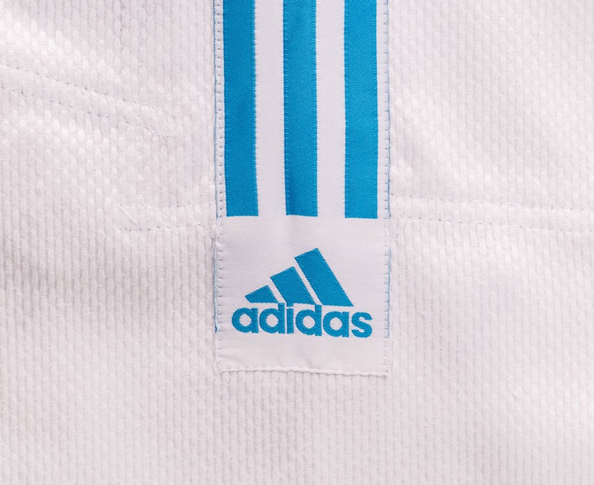 Кимоно для дзюдо с поясом Adidas Club белое с голубыми полосками J350-BELT