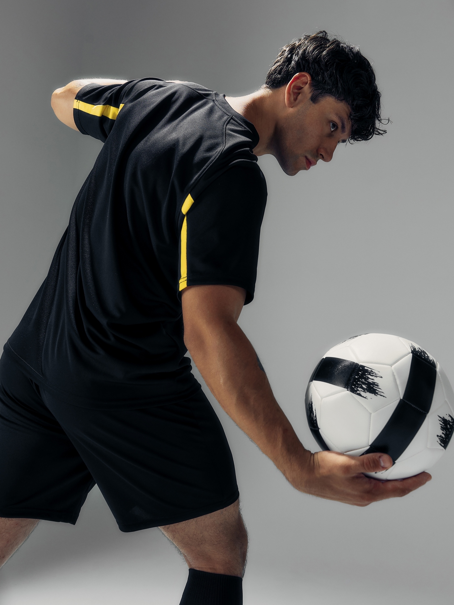 Футбольная форма Kelme Football Suit 7351ZB1129-005 Black\Yellow