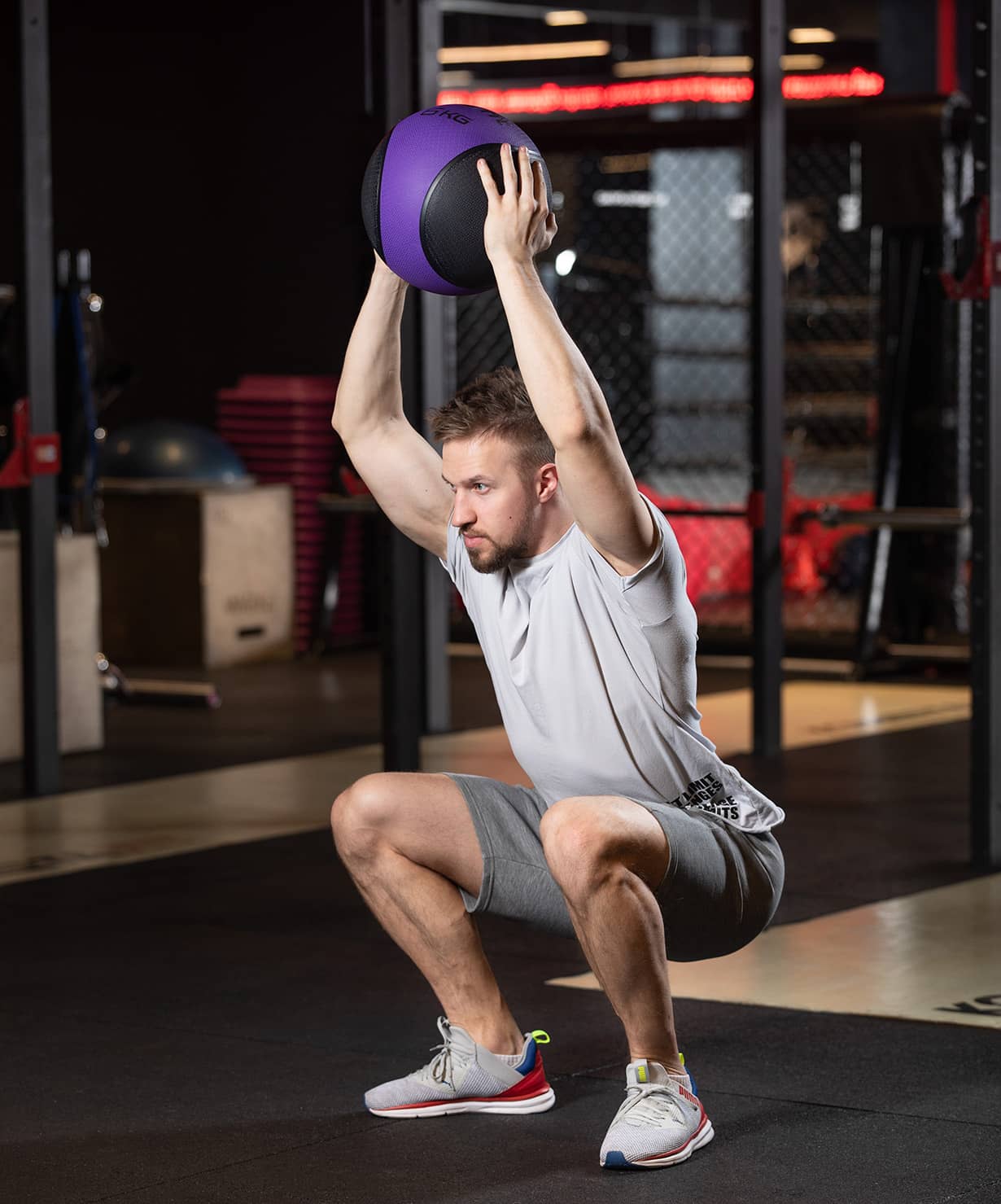 Медбол высокой плотности 6 кг Star Fit GB-702 фиолетовый