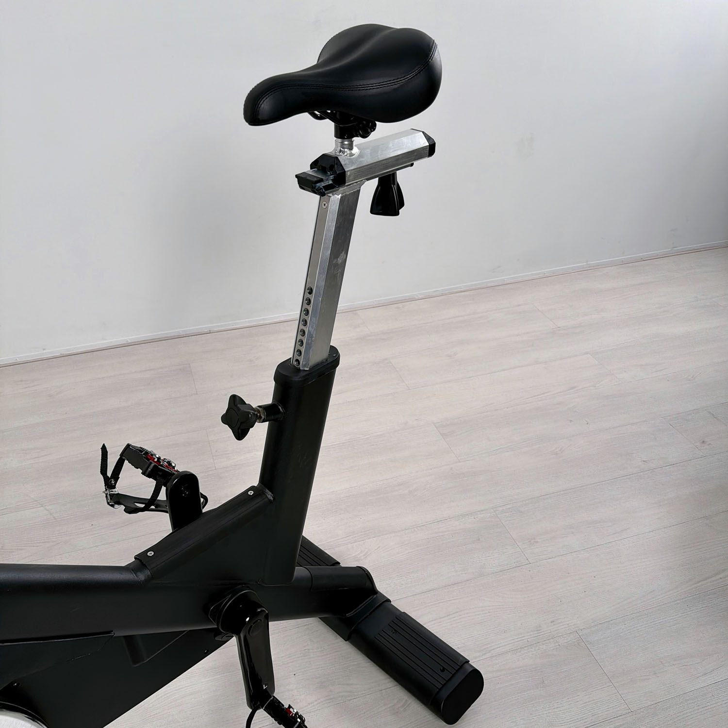 Велотренажер Спин-байк UnixFit SB-1100 PRO SB1100PRO