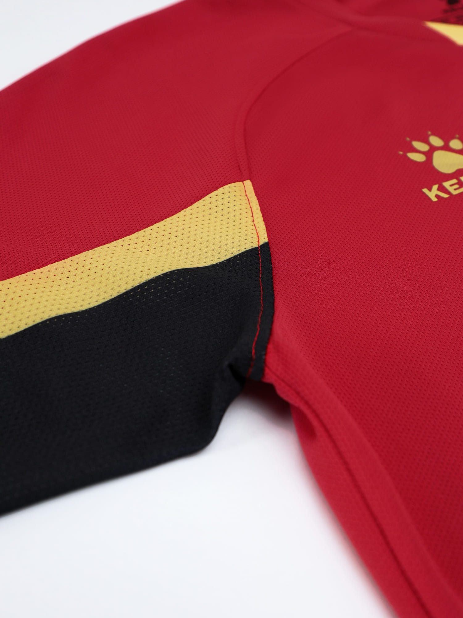Детская футбольная форма Kelme Short-Sleeved Football Suit 8251ZB3002-600 Red\Black