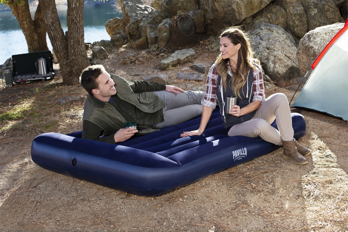 Надувной матрас с подголовником Bestway Tritech Airbed, 191x137x30см 67681