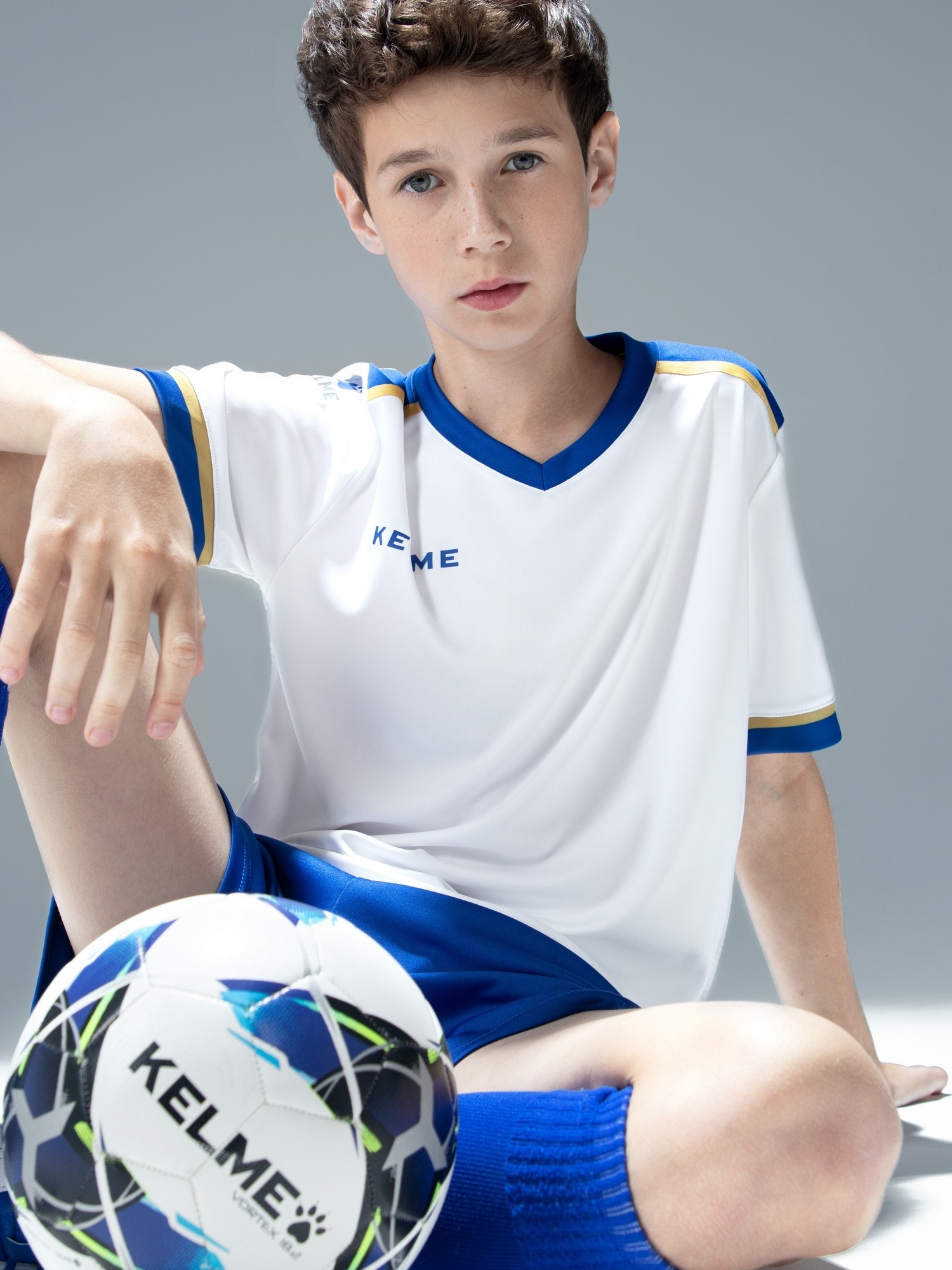 Детская футбольная форма Kelme Football Suit 8351ZB3158-104 White\Blue