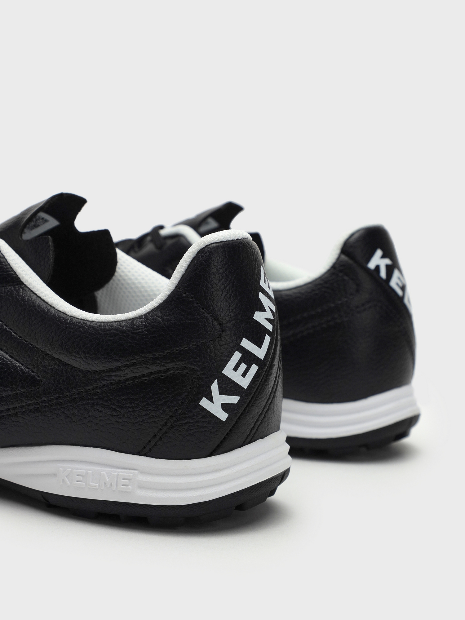Шиповки Kelme Adult Football Shoes(TF) 871701-000 Black