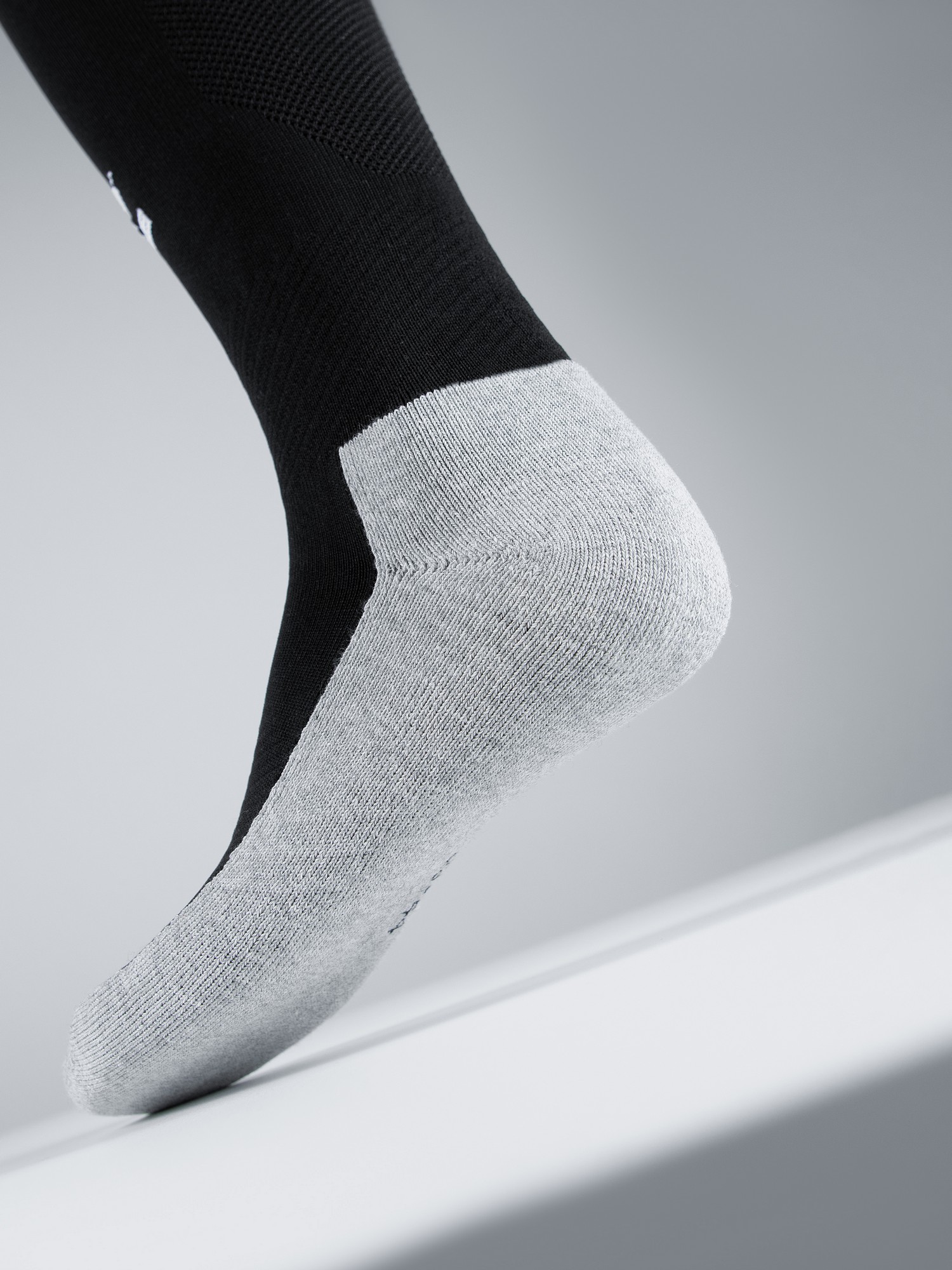 Гетры Kelme Adult Long Football Socks 8101WZ5001-003 Black