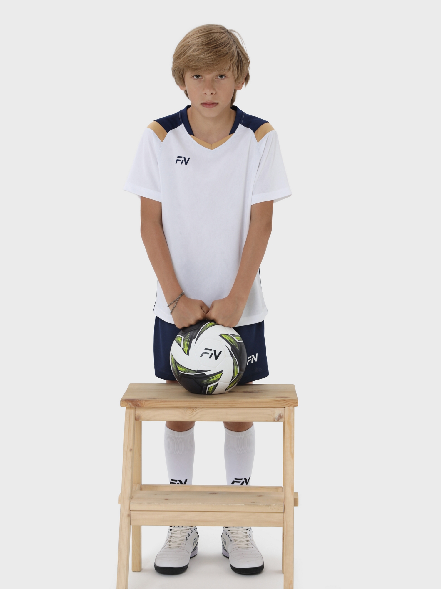 Детская футбольная форма FN Orbital Kid KFN4261019-104 White\Dark Blue