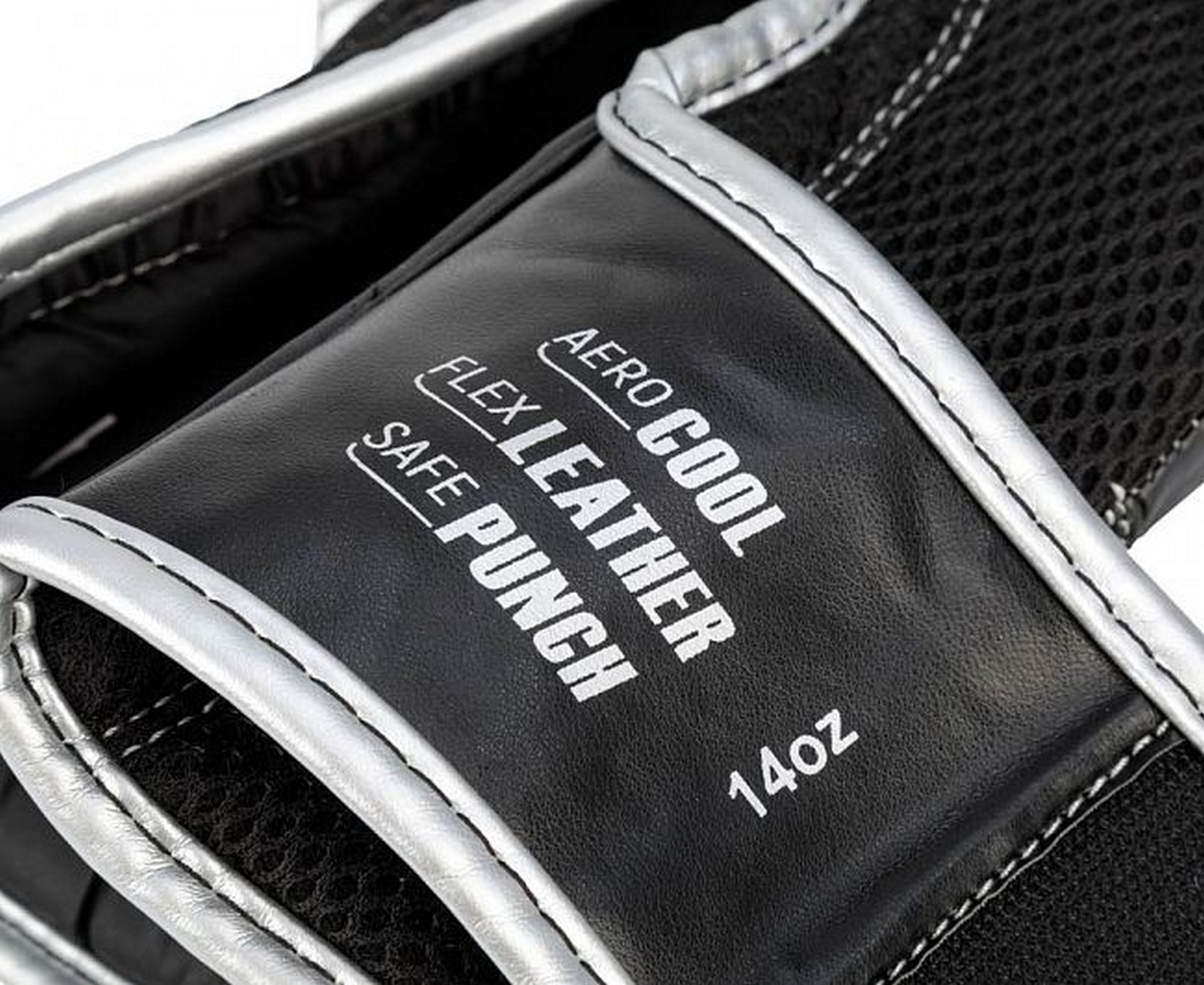 Перчатки боксерские Clinch Aero 2.0 C136 черно-серебристый