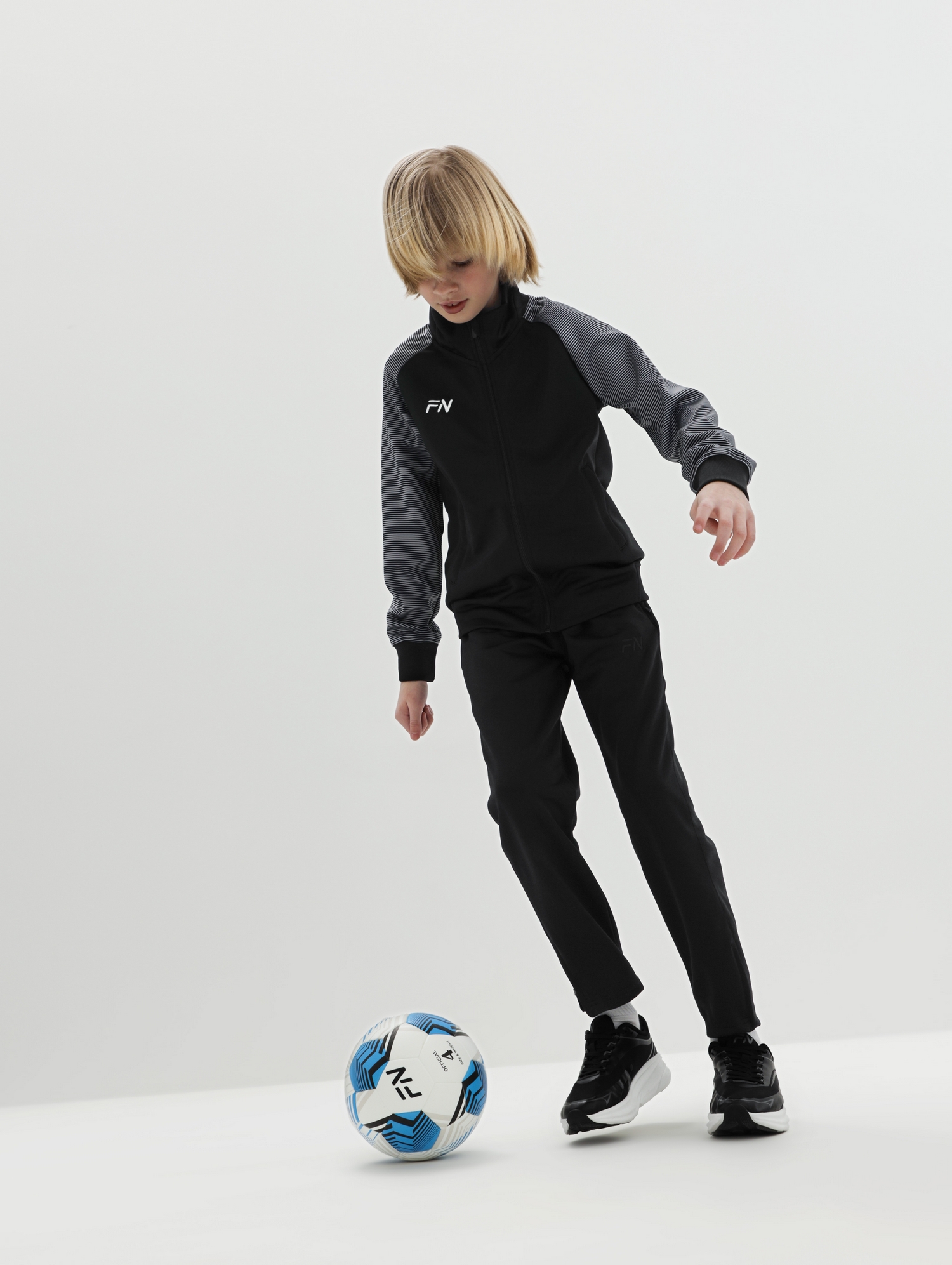 Детский спортивный костюм FN Dynamic Kid KFN4251001-000 Black\Grey