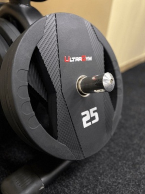Диск полиуретановый, с двумя хватами 15кг UltraGym UG2030С