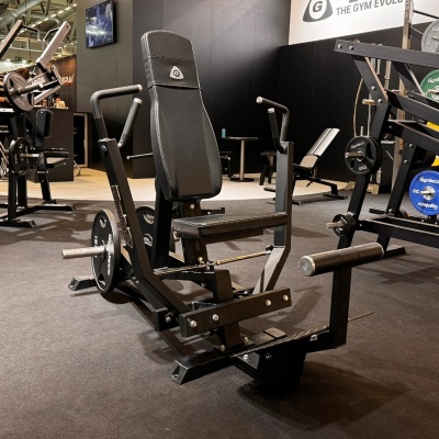 Gymleco 021 Горизонтальный жим сидя на свободных весах для груди | Premium Fitness