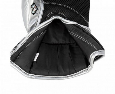 Перчатки боксерские Clinch Aero 2.0 C136 черно-серебристый