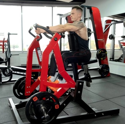 Наклонная гребная тяга на свободных весах ProTrain PP106, черно-красная | Premium Fitness