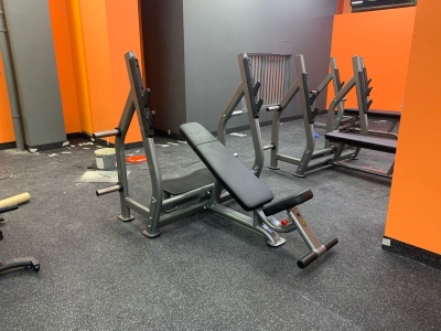 Скамья для жима с положительным углом наклона Hasttings Digger HD005-4 | Premium Fitness