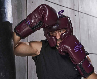 Шлем боксерский Clinch Undefeated C162 бордовый