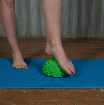 Полусфера массажная PRCTZ MASSAGE THERAPY HALF ROUND BALL,16 см PR3952