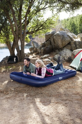 Надувной матрас с подголовником Bestway Tritech Airbed, 203x152x30см 67682