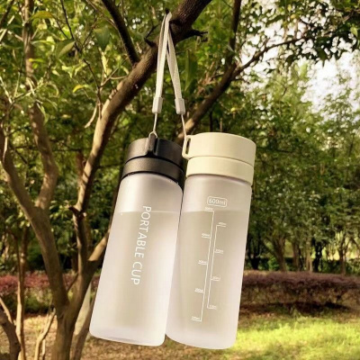 Спортивная бутылка для воды 600мл UnixFit Standart BTL600BL черный