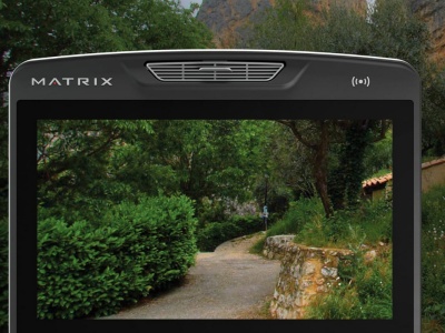 Горизонтальный велотренажер Matrix Onyx с консолью Touch P1 RB 22"