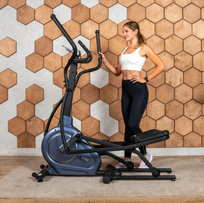 Эллиптический тренажер домашний Carbon Fitness E70