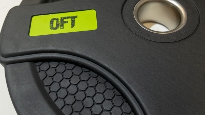 Диск олимпийский обрезиненный Original Fit.Tools с двумя хватами 20 кг FT-2HGP-20 черный