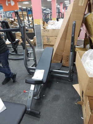 Скамья для жима с положительным углом наклона Hasttings Digger HD005-4 | Premium Fitness