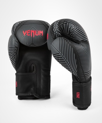 Перчатки Venum Phantom 04700-100-10oz черный\красный