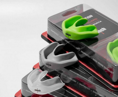 Капа одночелюстная Clinch Competition Single Layer Mouthguard C511 прозрачный