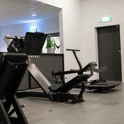 Gymleco 243 Жим ногами под углом 45° на свободных весах | Premium Fitness