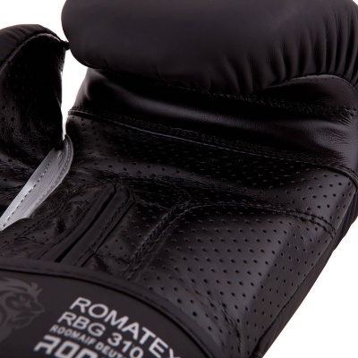 Боксеркие перчатки Roomaif RBG-310 Dx Black 08 oz