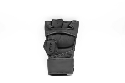 Перчатки MMA Venum Rumble 05093-114 черный