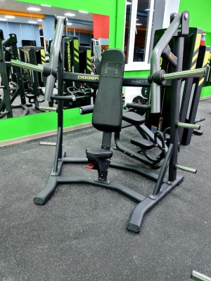 Жим под наклоном от груди с независимыми рычагами Hasttings Digger HD002-2 | Premium Fitness