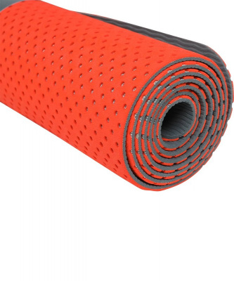 Коврик для фитнеса Star Fit TPE 173x61x0,5 см, перфорированный FM-202 ярко-красный